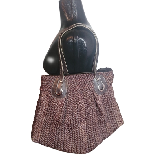 Elegant Straw Woven Brown Tote Bag - Picture 1 of 5